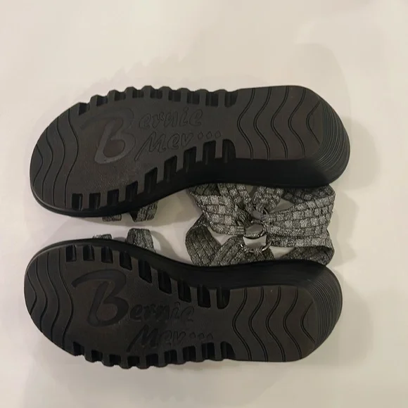 Bernie Mev size 37 sandals. - Picture 6 of 7